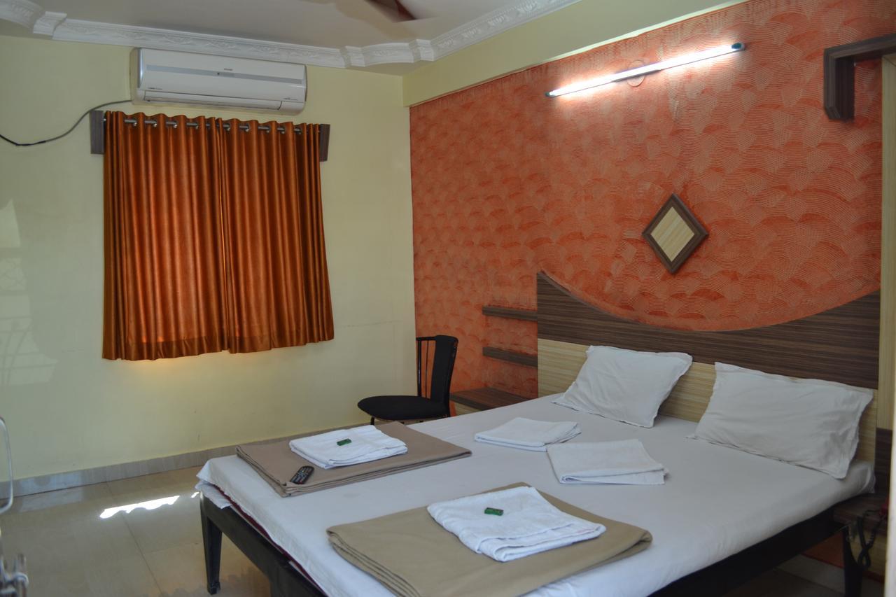 Hotel Sai Vishwa Shirdi Exterior foto