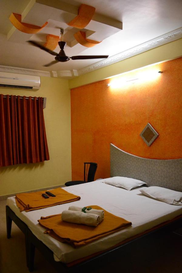 Hotel Sai Vishwa Shirdi Exterior foto